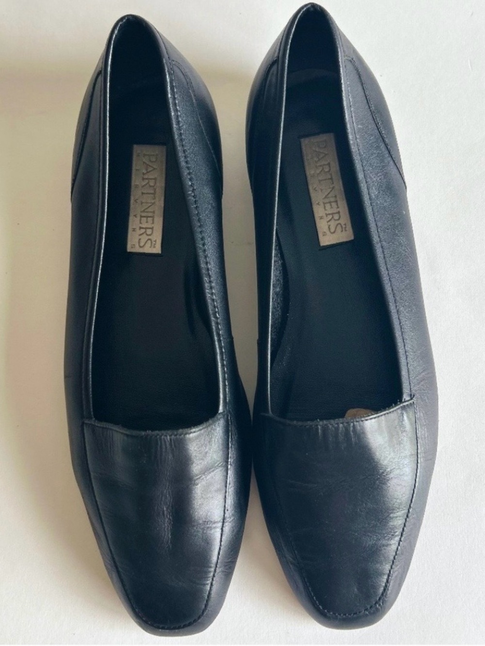 Partners Black Genuine Leather Synthetic Outsole Flats size 8.5.